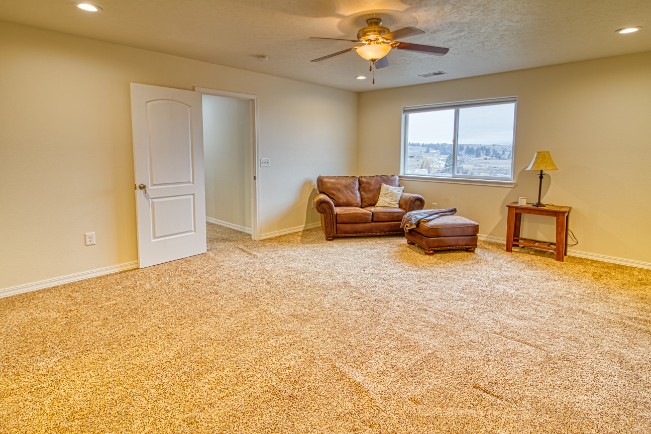951 Summit View Way Property Photo 24