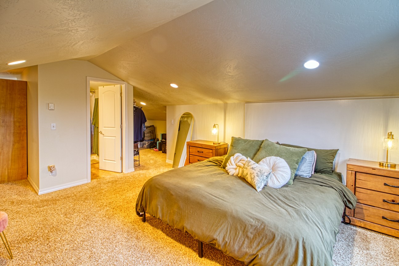 951 Summit View Way Property Photo 42