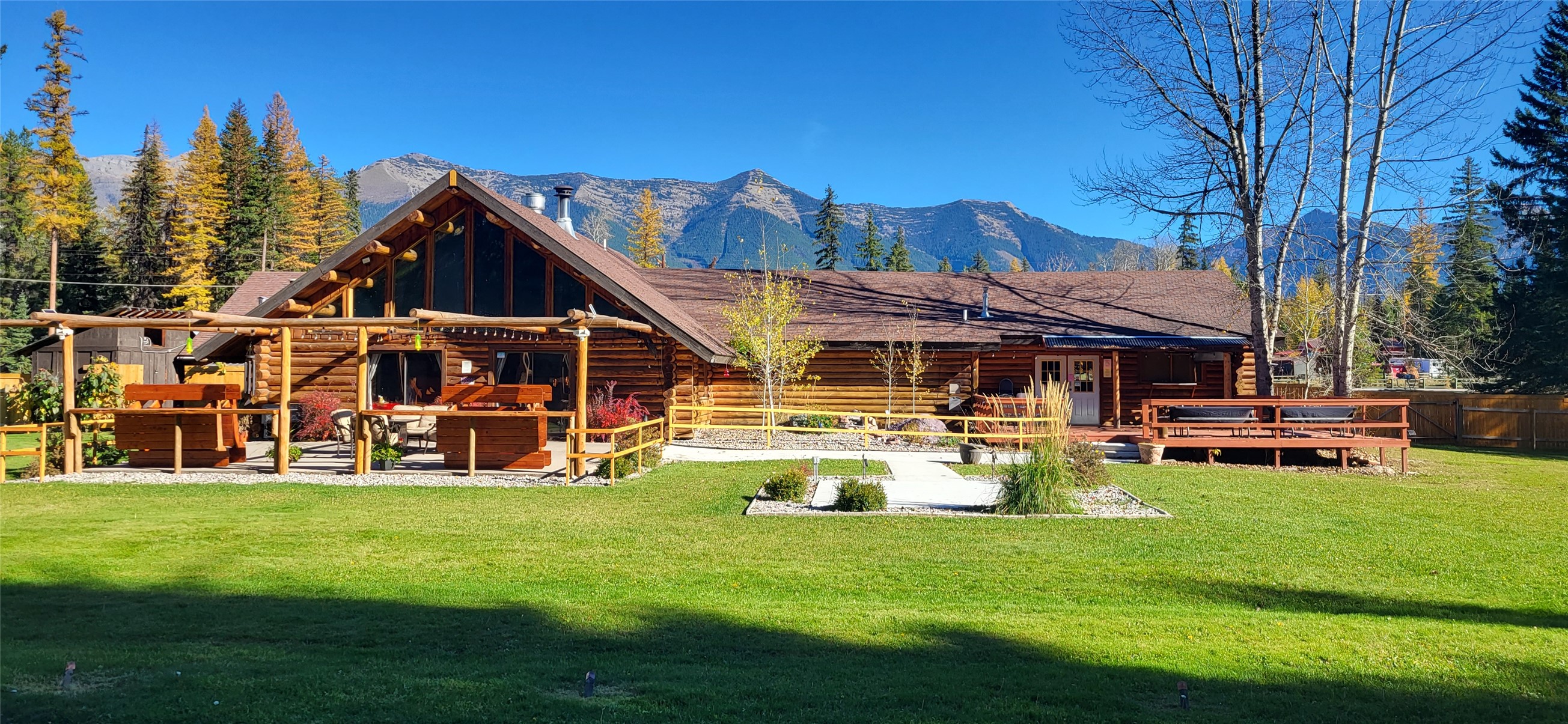 6287 Mt Highway 83 Property Photo 1