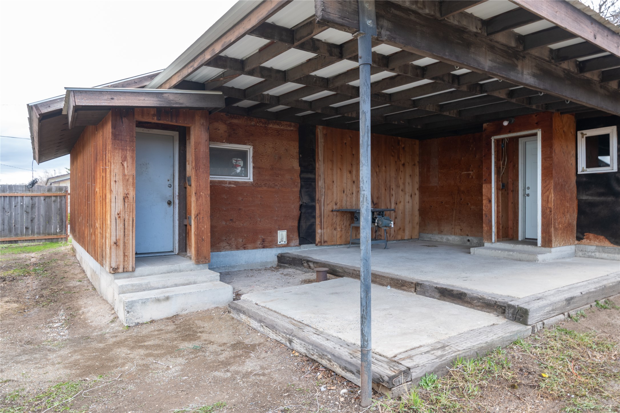 1800 Laurel Street Property Photo 8