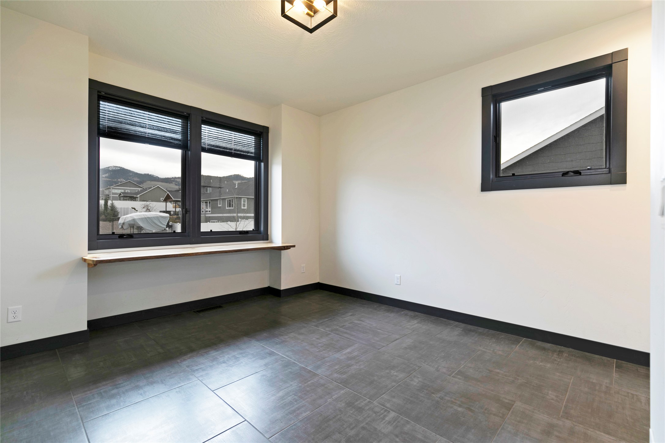 6215 Marias Street Property Photo 10