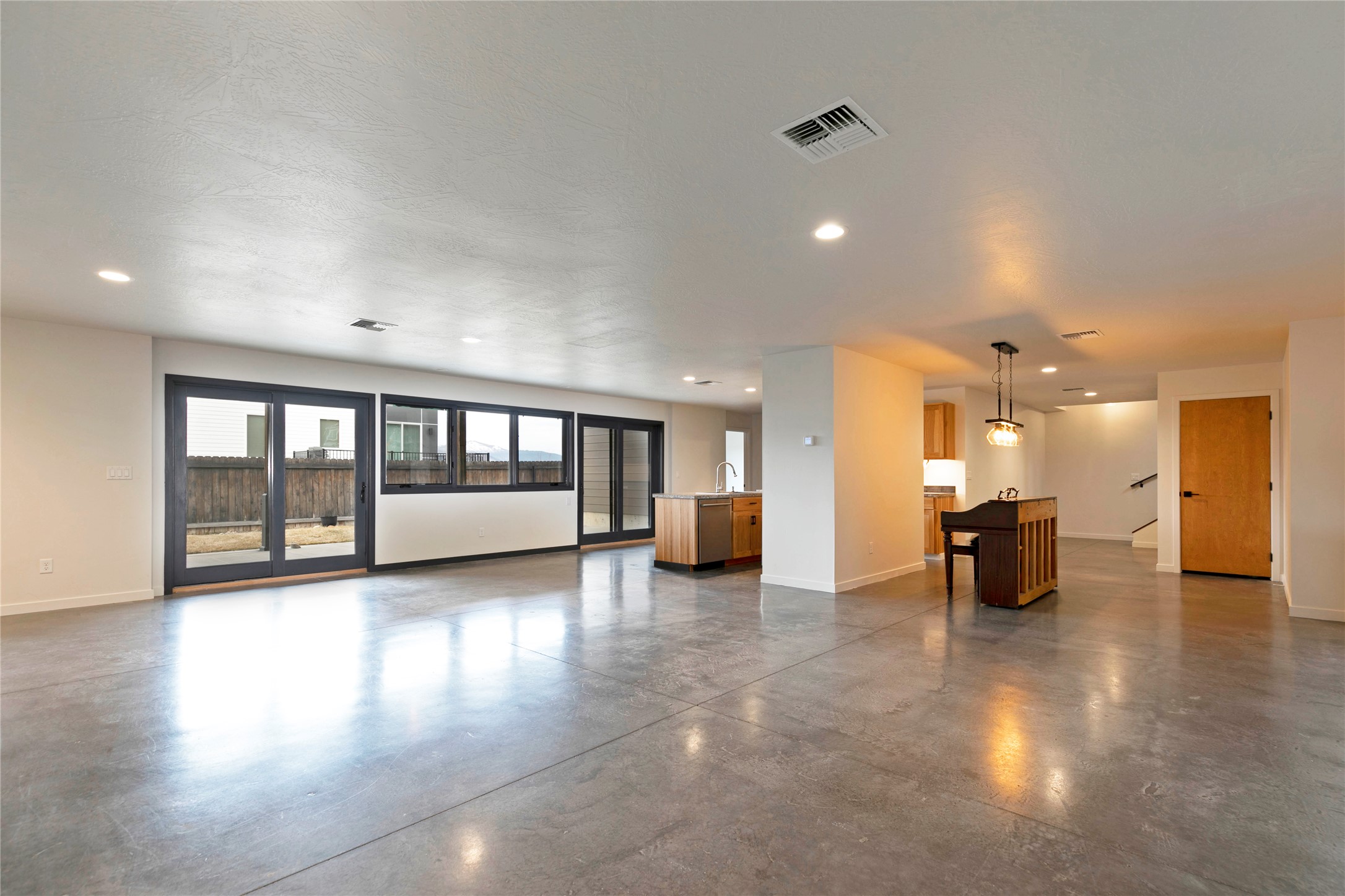 6215 Marias Street Property Photo 57