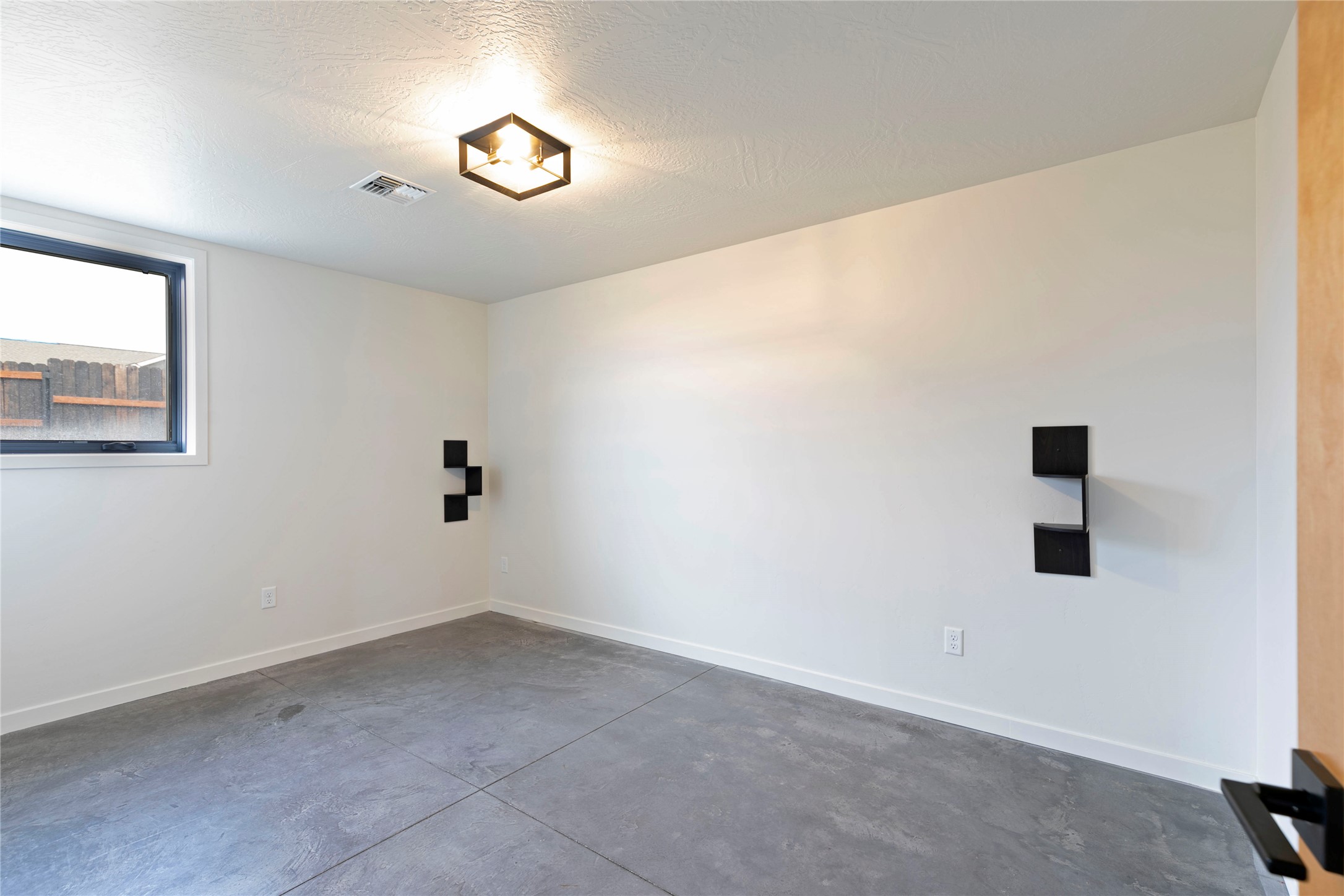 6215 Marias Street Property Photo 63
