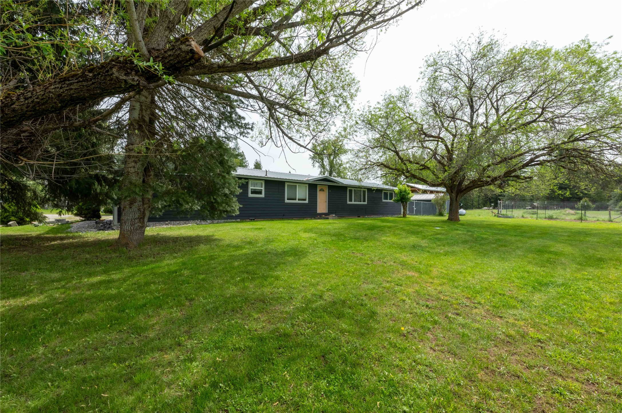 26 Willow Lane Property Photo 3