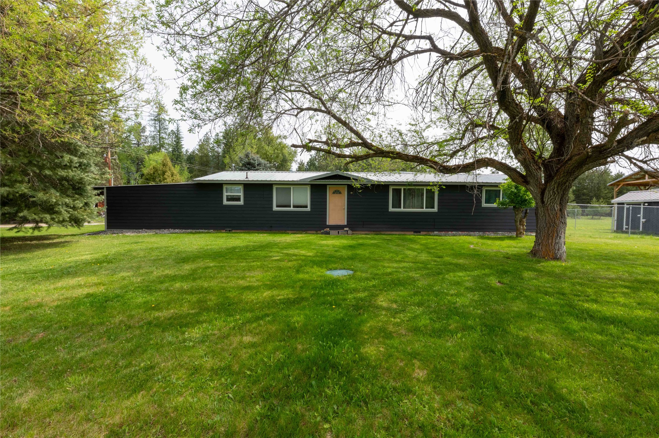 26 Willow Lane Property Photo 4
