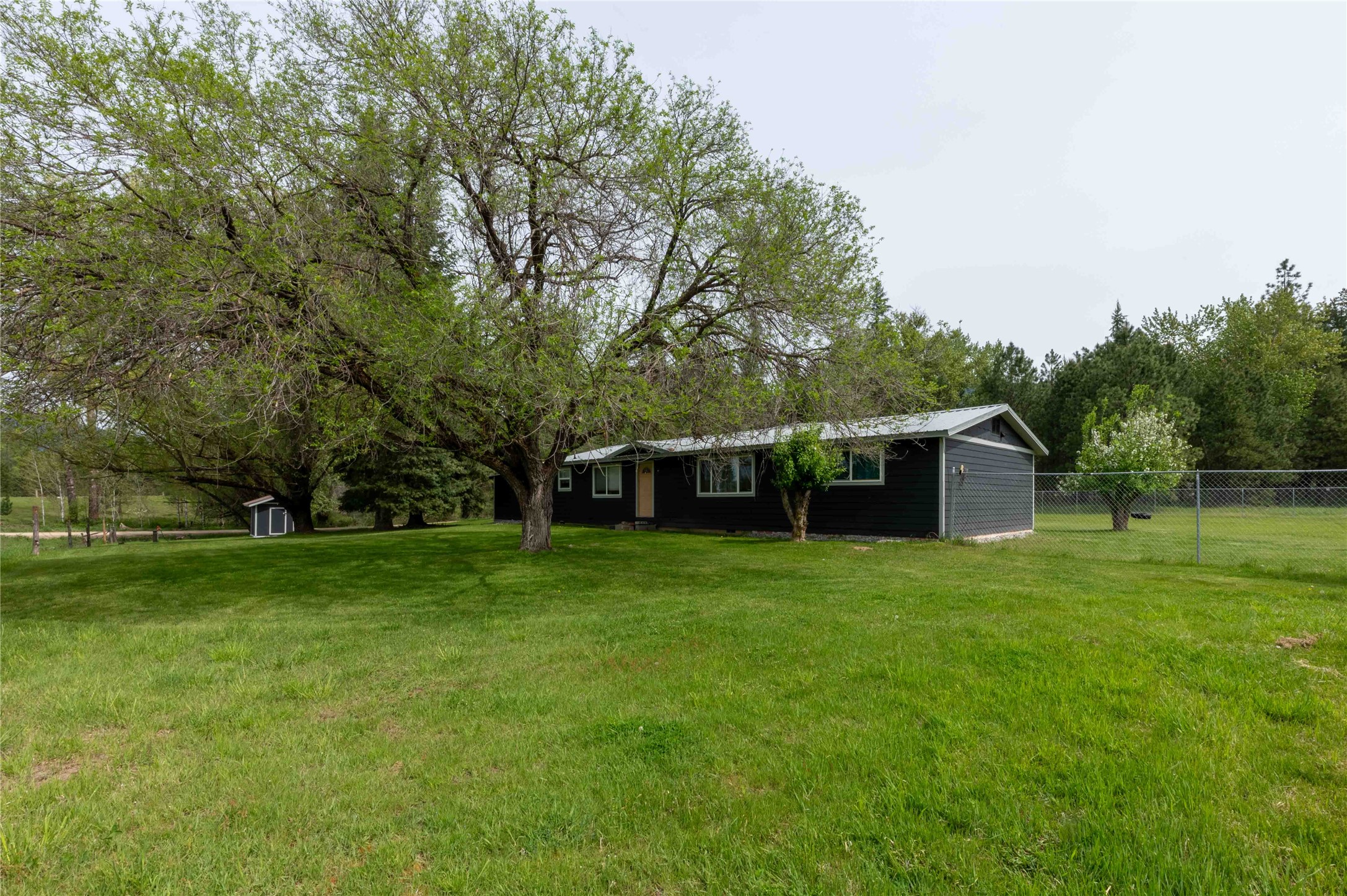 26 Willow Lane Property Photo 5