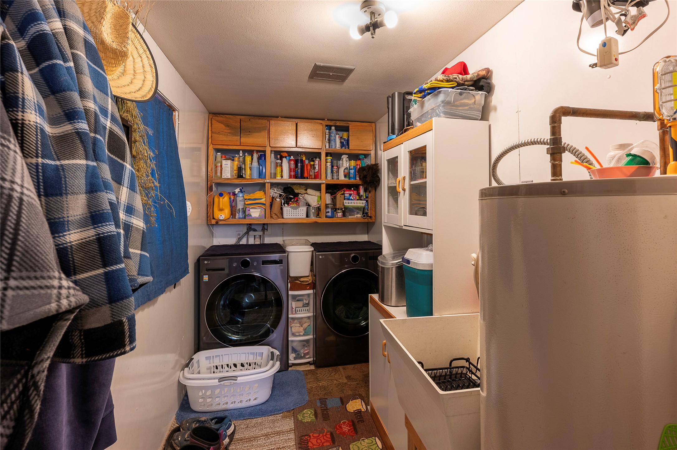 26 Willow Lane Property Photo 16