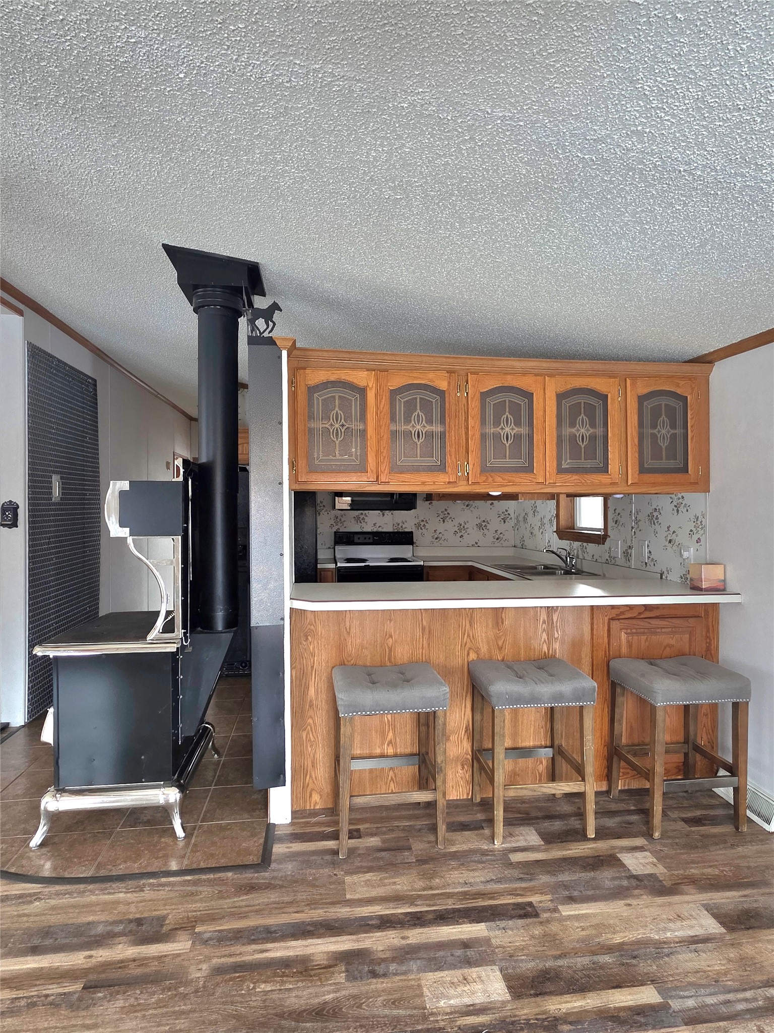 20233 Leo Hansen Road Property Photo 11