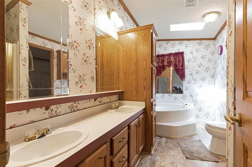 20233 Leo Hansen Road Property Photo 15