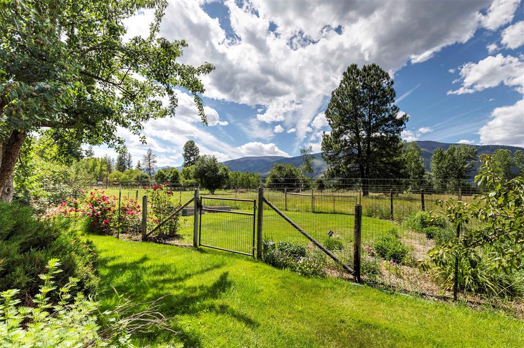 20233 Leo Hansen Road Property Photo 24