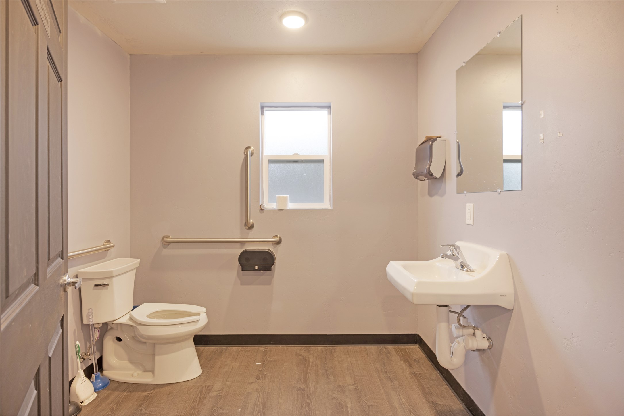 1526 South Avenue W Property Photo 6