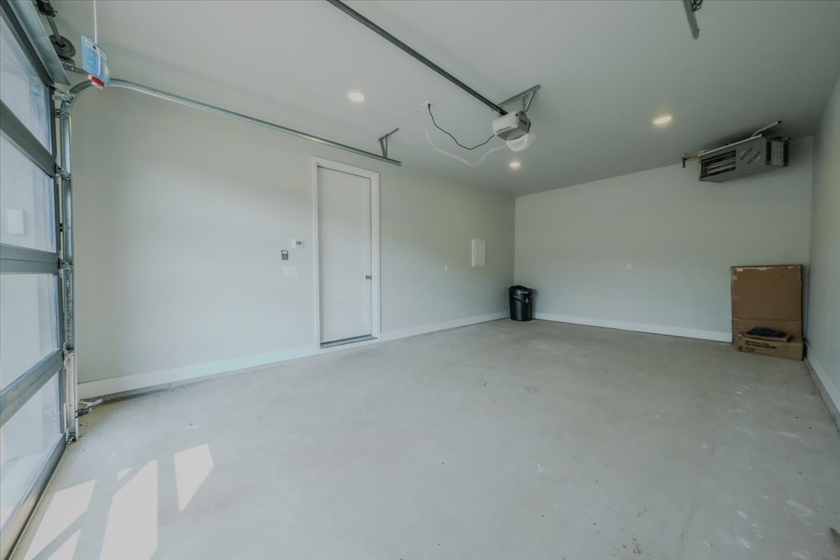 207 Stoner Loop A Property Photo 13