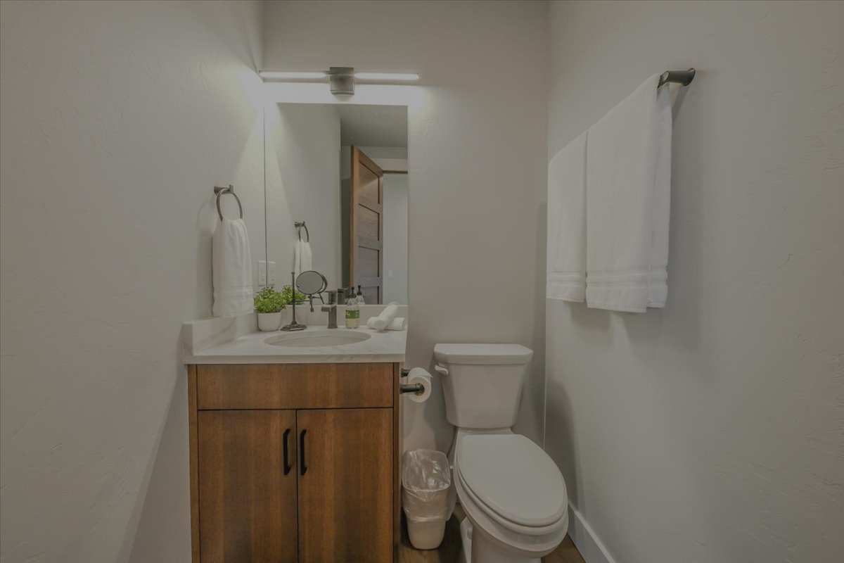 207 Stoner Loop A Property Photo 63