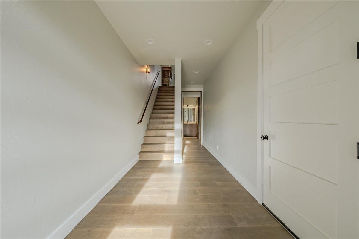 207 Stoner Loop A Property Photo 86