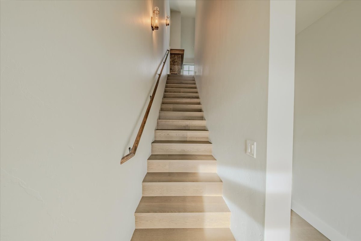 207 Stoner Loop A Property Photo 87