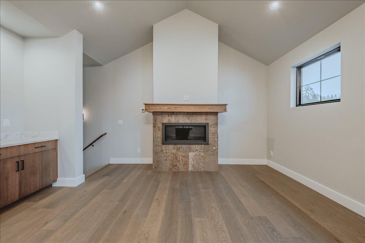 207 Stoner Loop A Property Photo 89