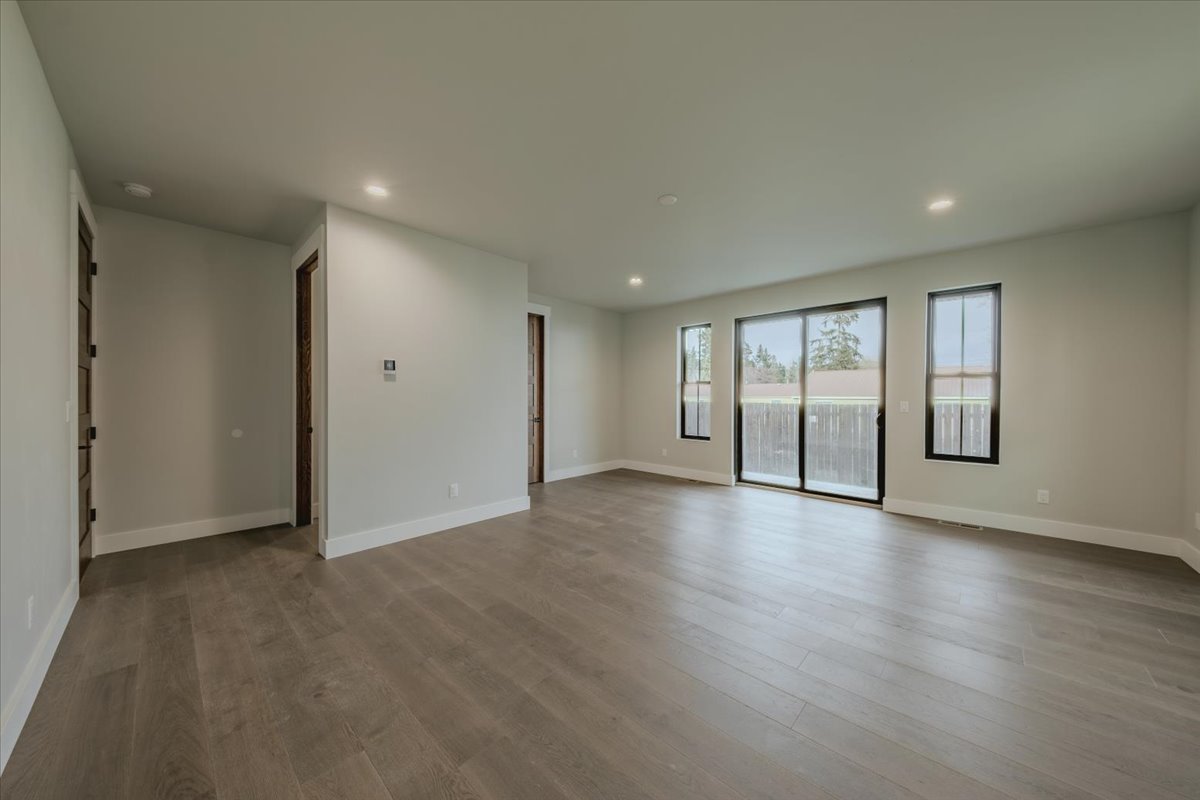207 Stoner Loop A Property Photo 170