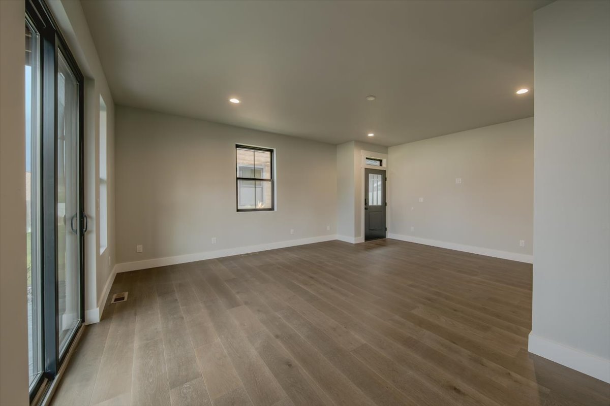 207 Stoner Loop A Property Photo 172