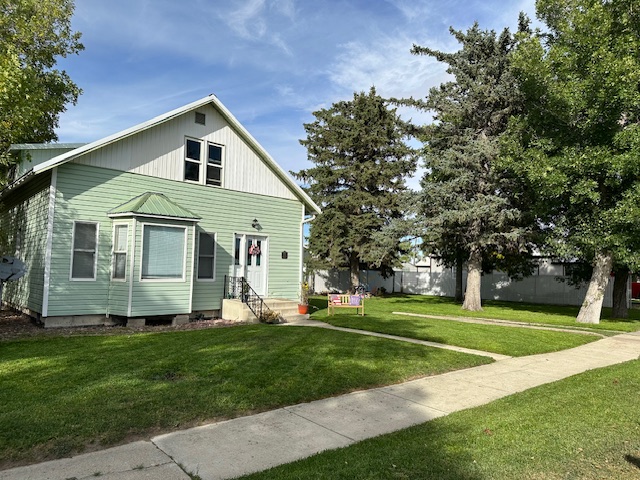 415 Illinois Avenue Property Photo 1