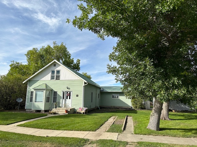 415 Illinois Avenue Property Photo 2