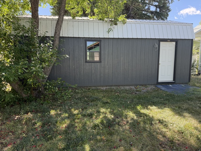 415 Illinois Avenue Property Photo 29