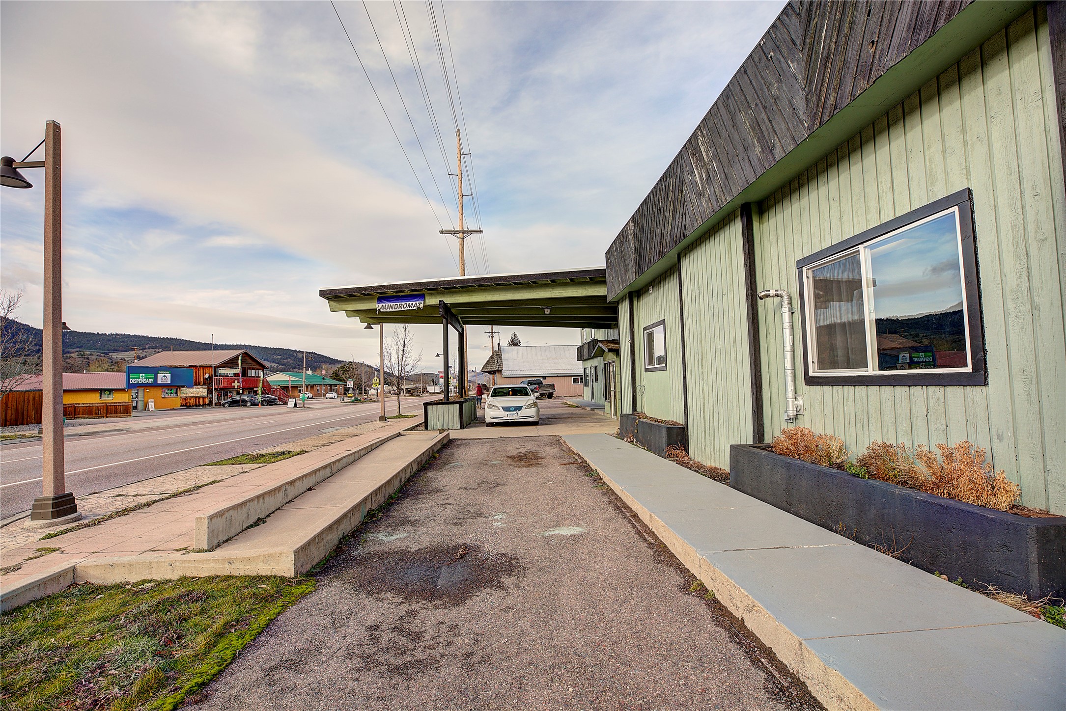 92524 Us Highway 93 Property Photo 5