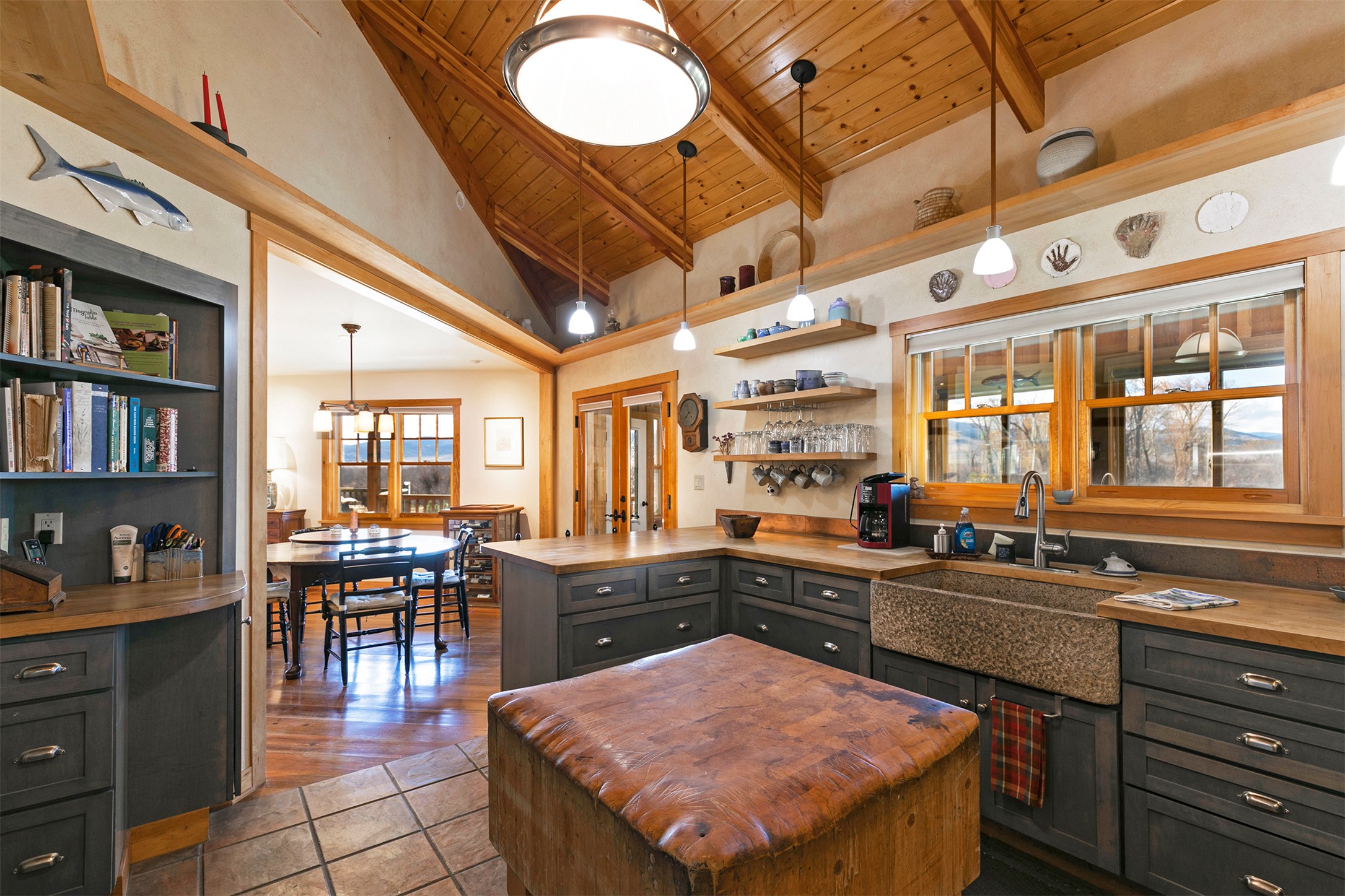 8976 Phantom Spring Lane Property Photo 19