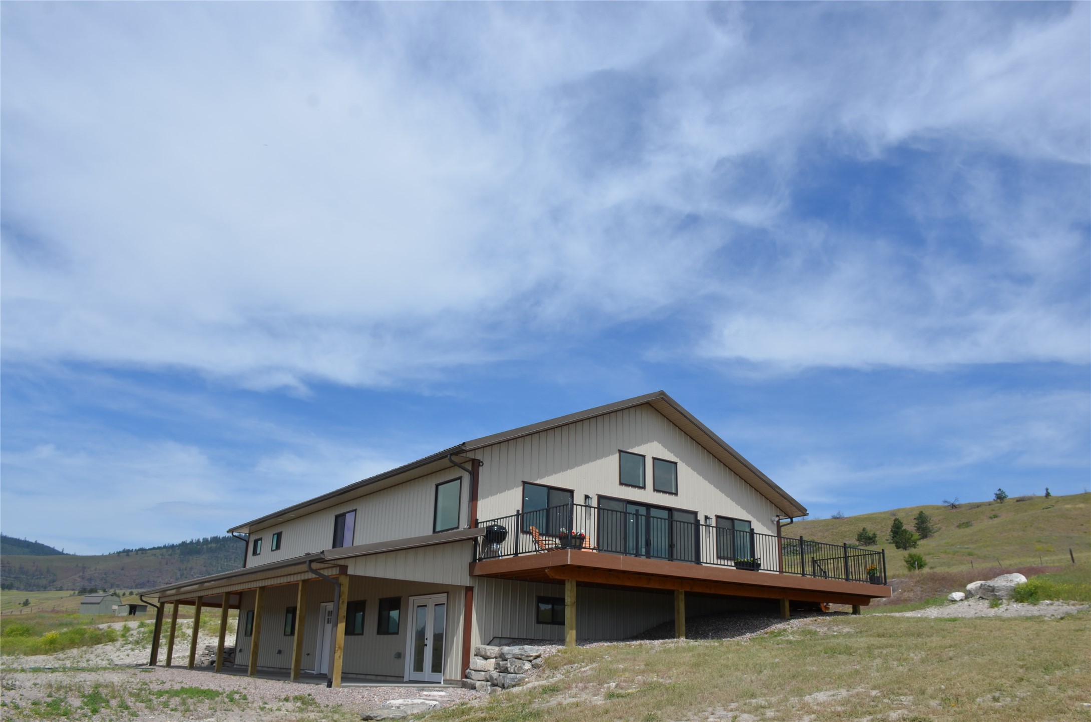 25582 Left Hand Drive Property Photo 2