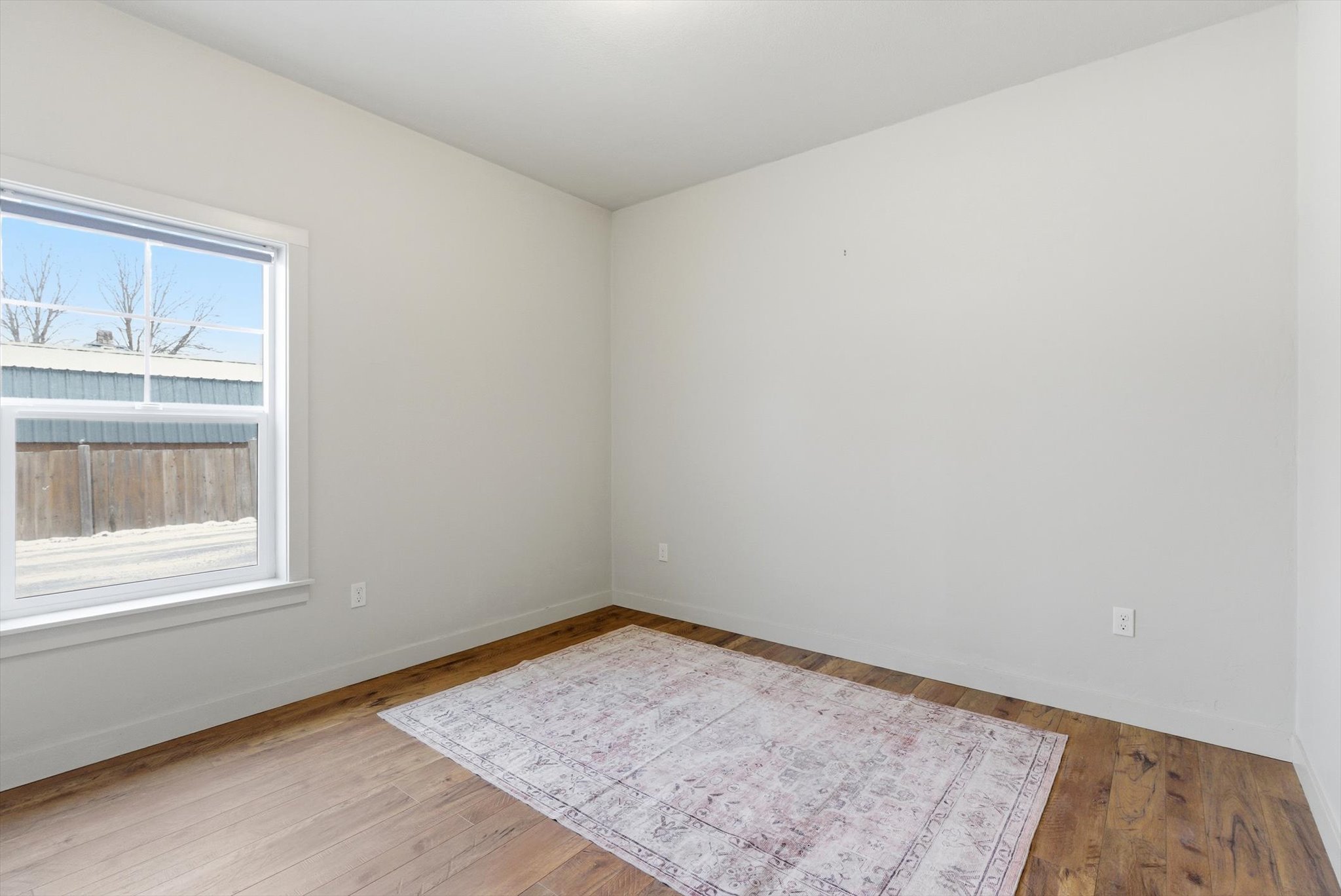 412 W 4th Street Property Photo 18