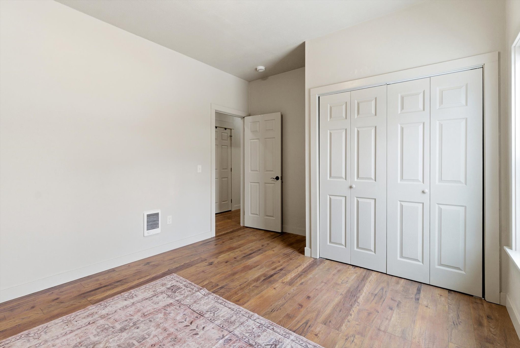 412 W 4th Street Property Photo 19