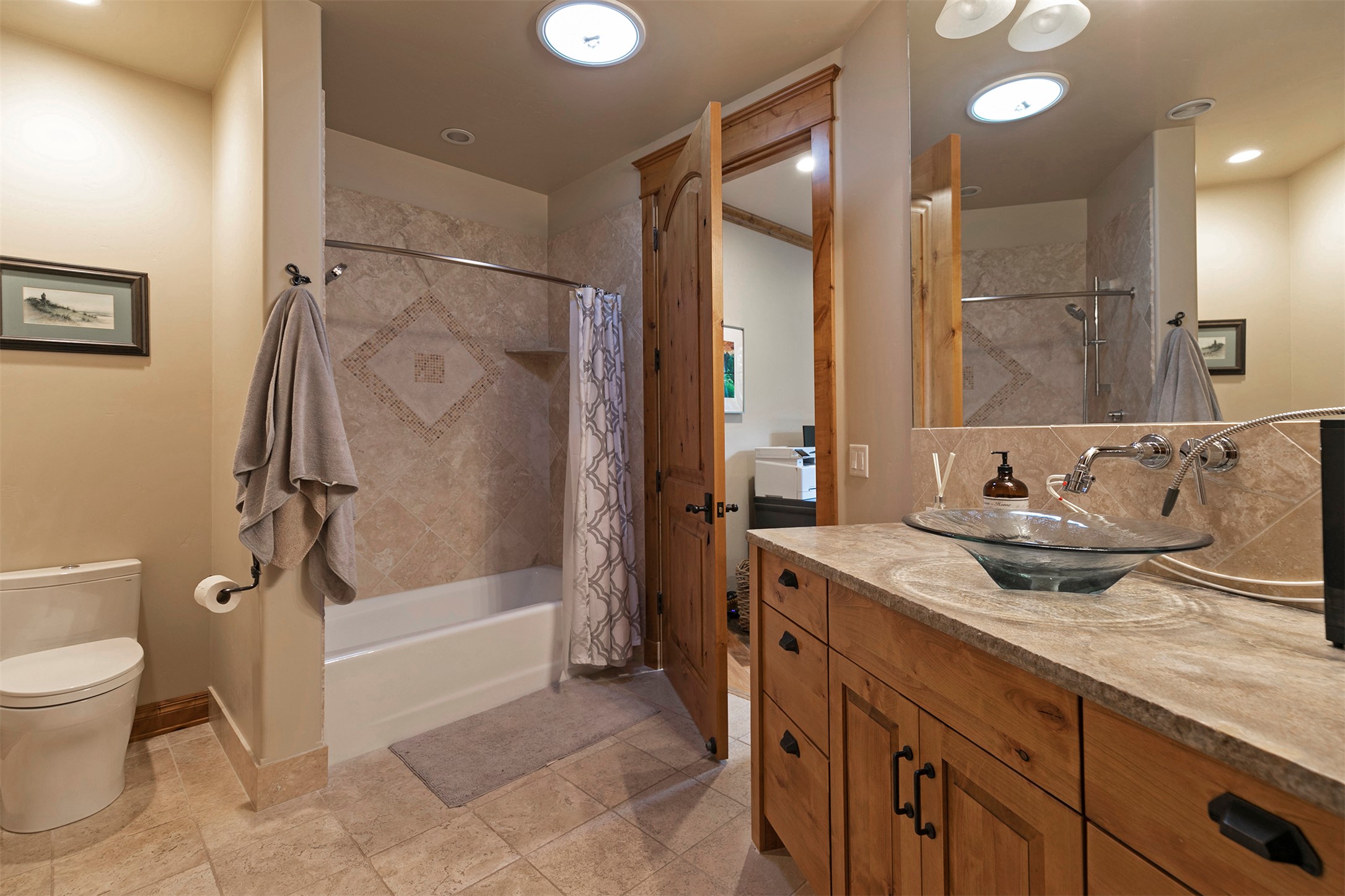 2201 Rafferty Lane Property Photo 7