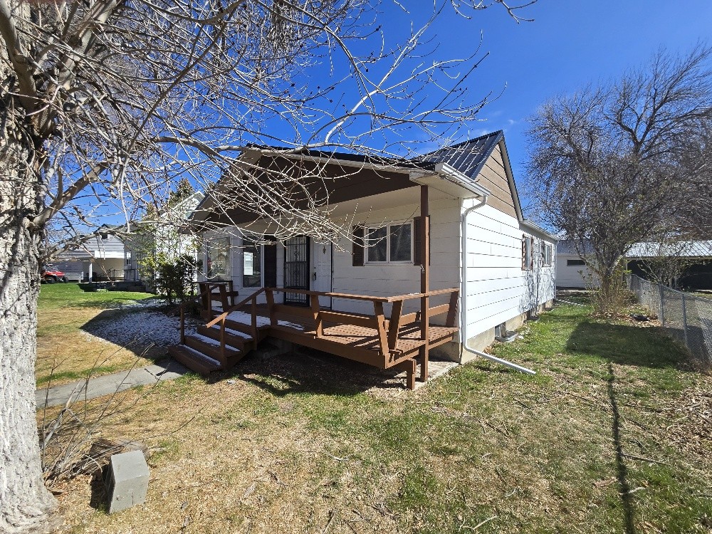 27 5th Avenue Sw Property Photo 1