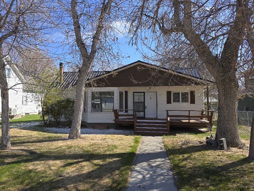 27 5th Avenue Sw Property Photo 2