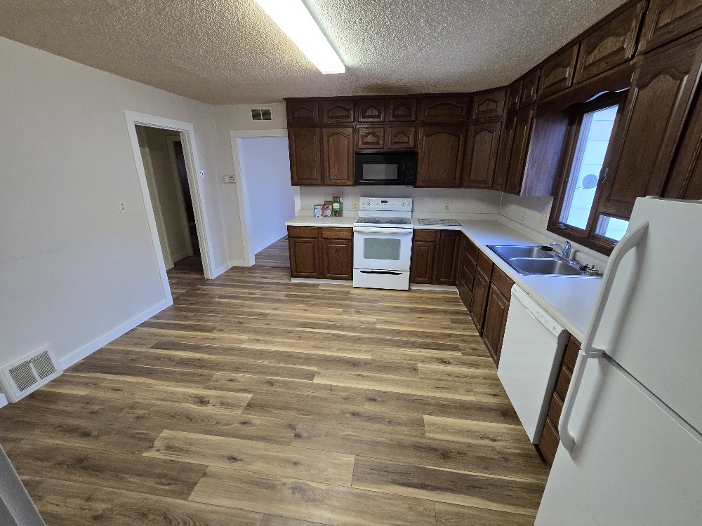 27 5th Avenue Sw Property Photo 3