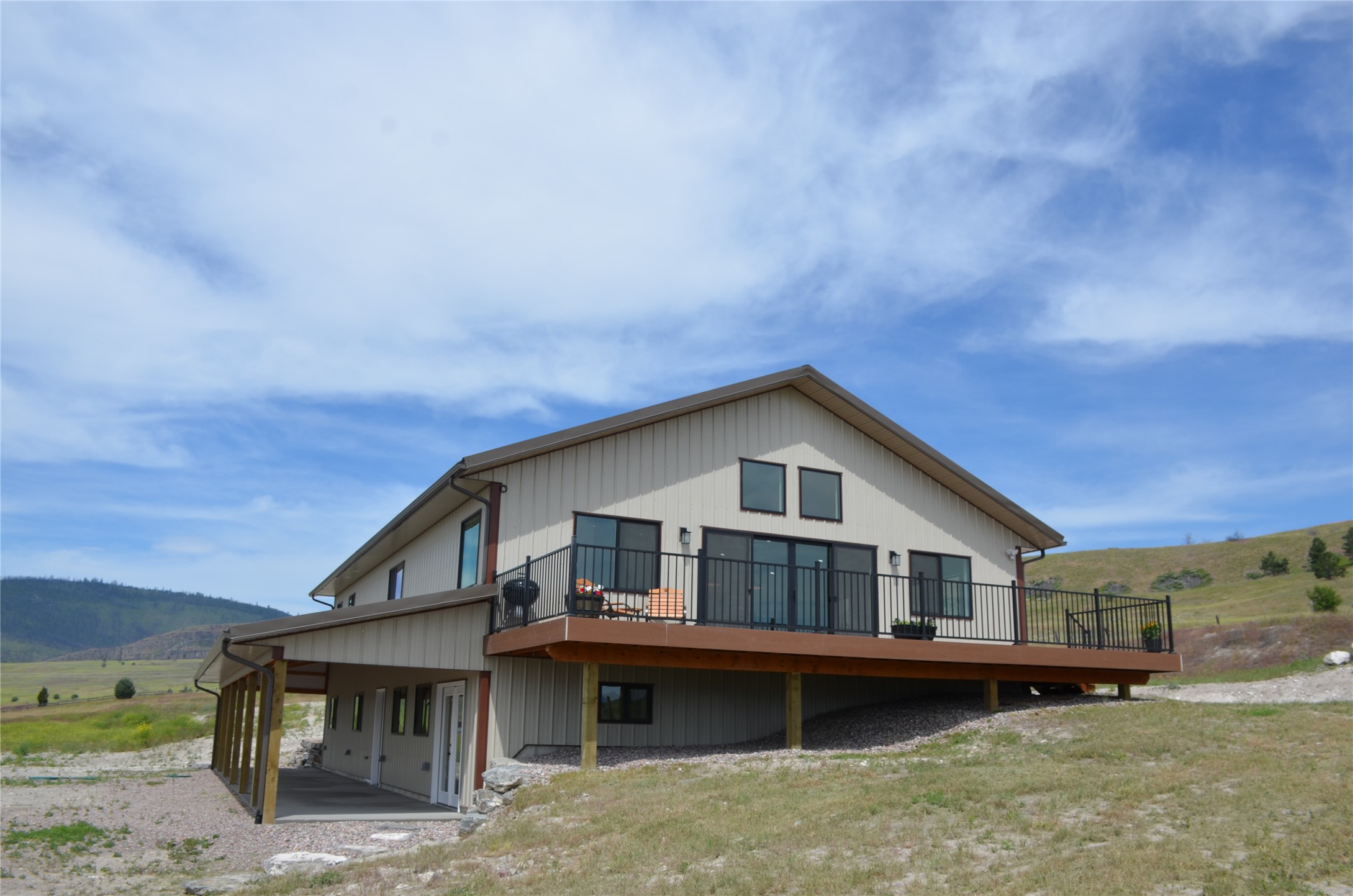 25582 Left Hand Drive Property Photo 1