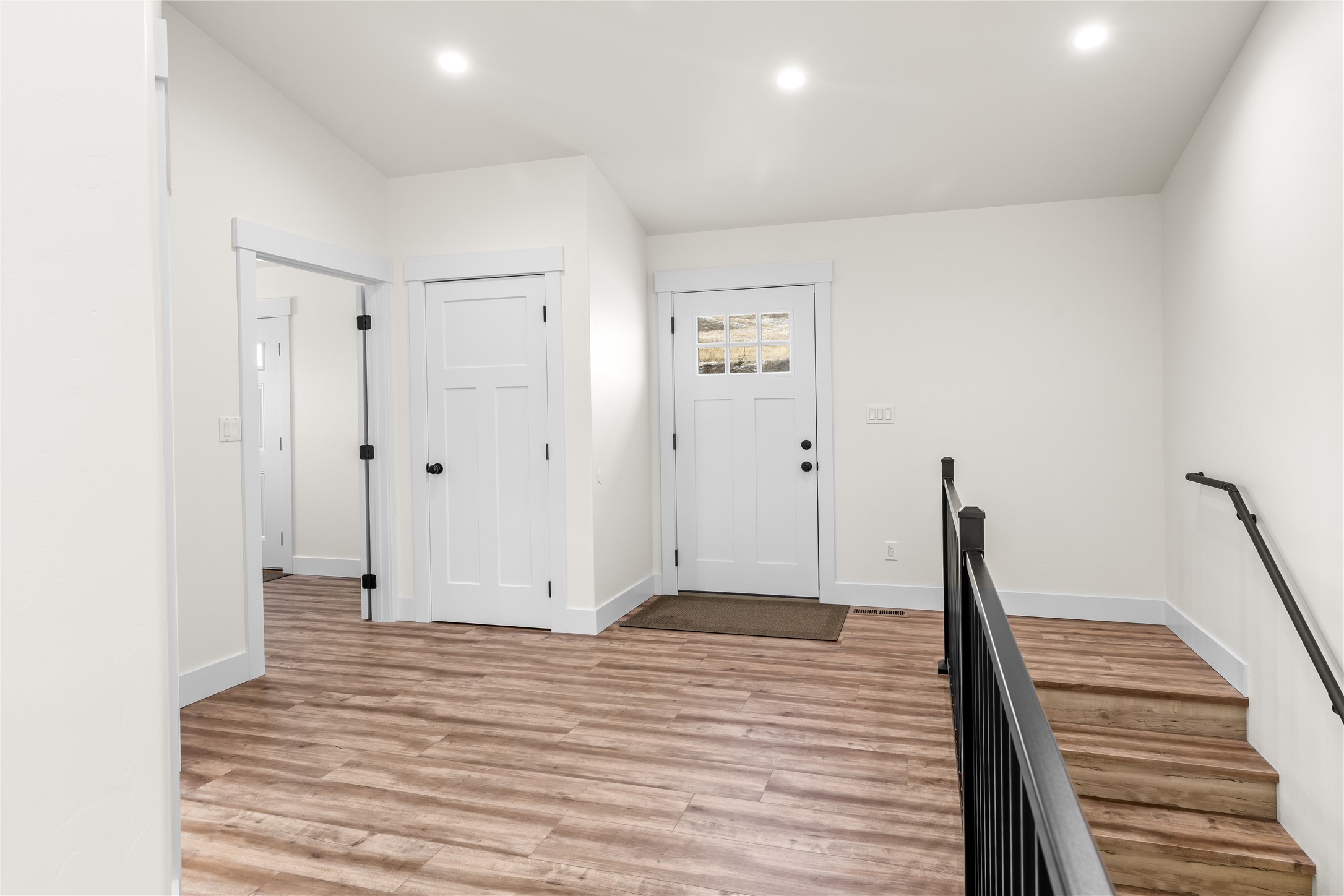 25582 Left Hand Drive Property Photo 14