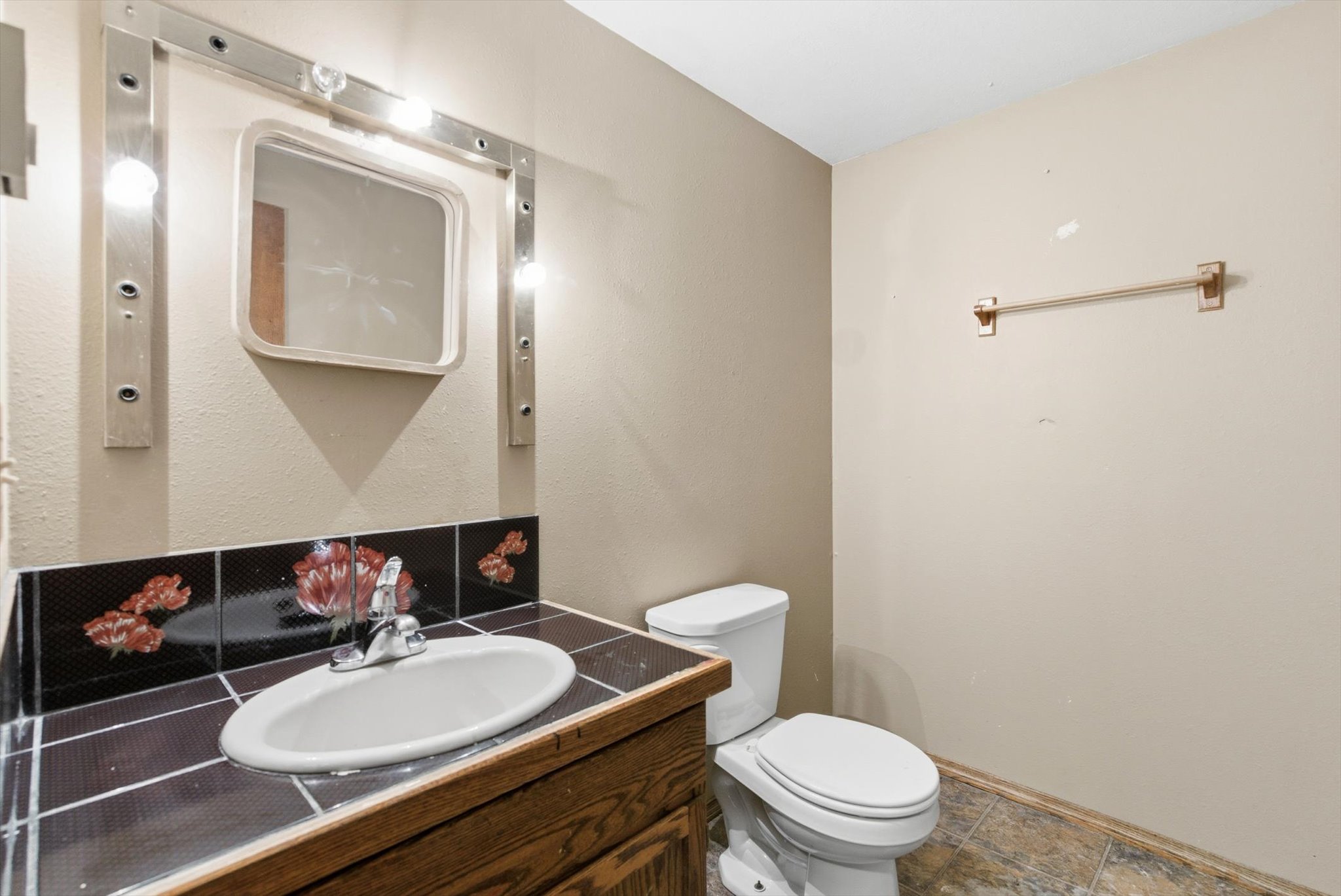 22250 Holy Cross Way Property Photo 18