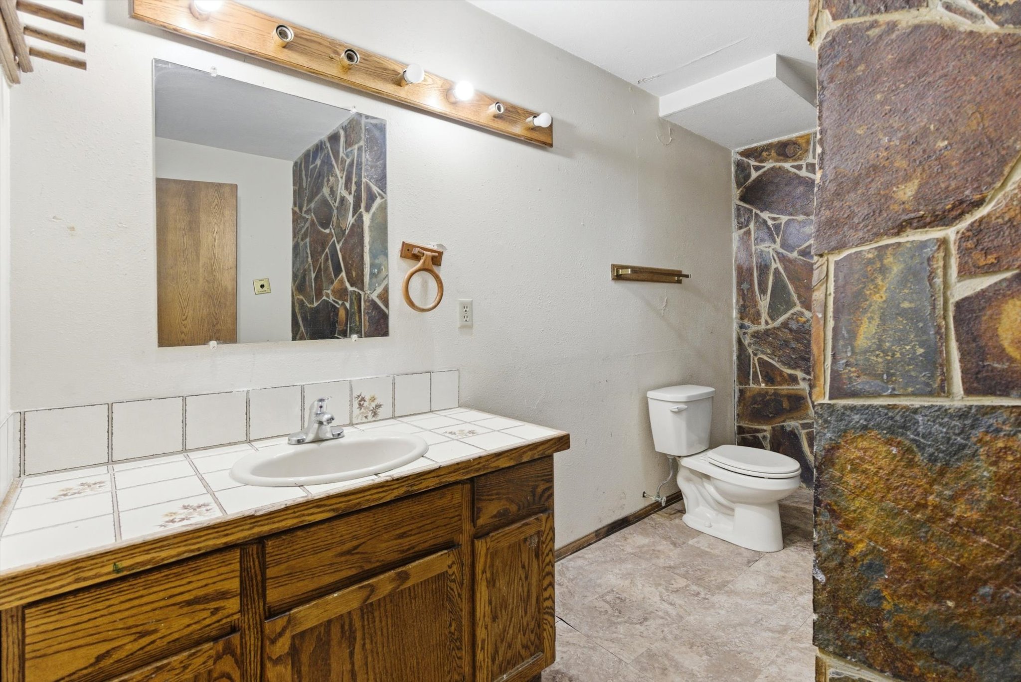 22250 Holy Cross Way Property Photo 32