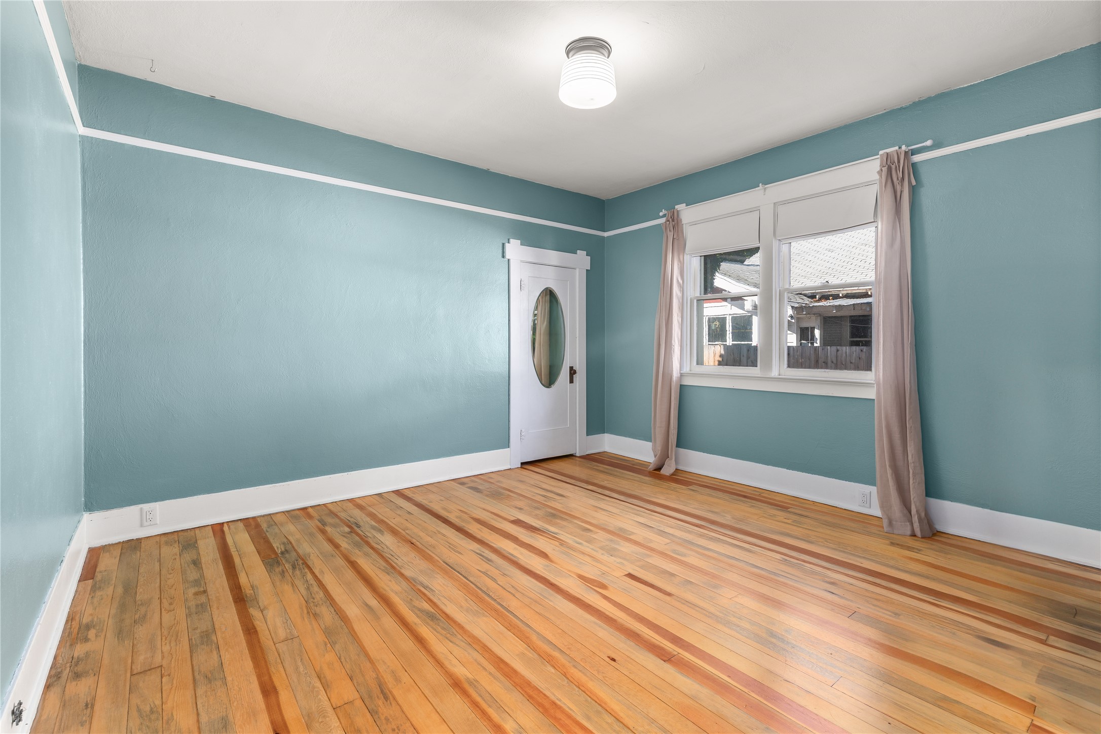 542 Eddy Avenue Property Photo 12