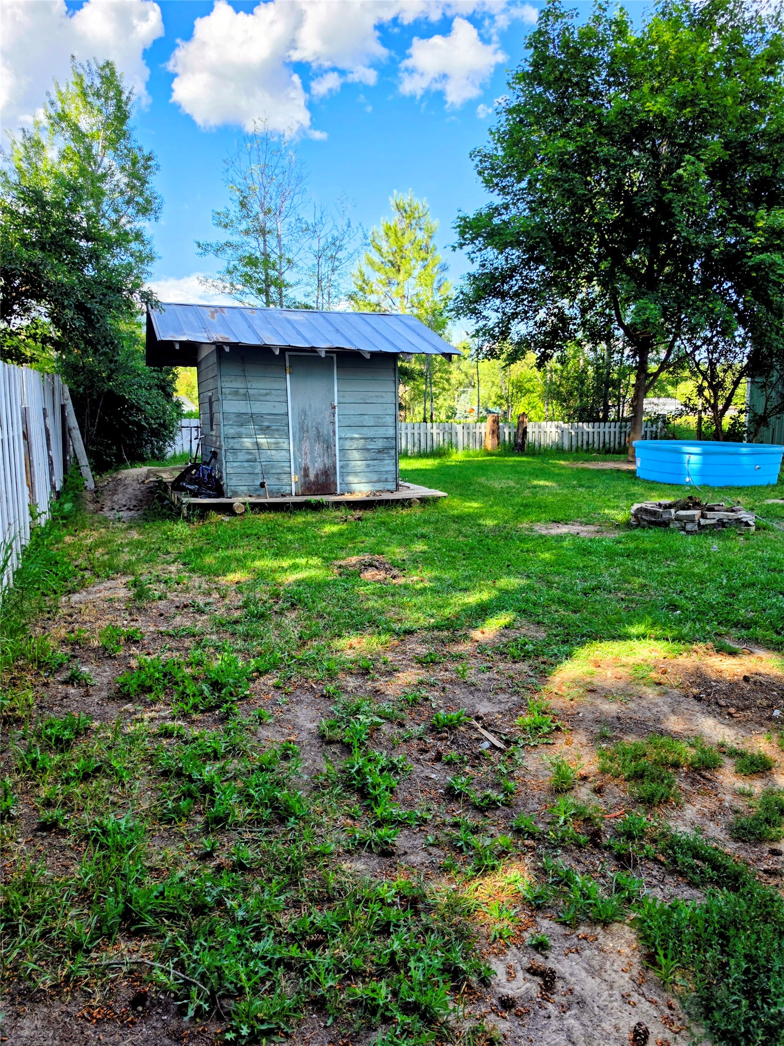 612 W 1st Street Property Photo 16