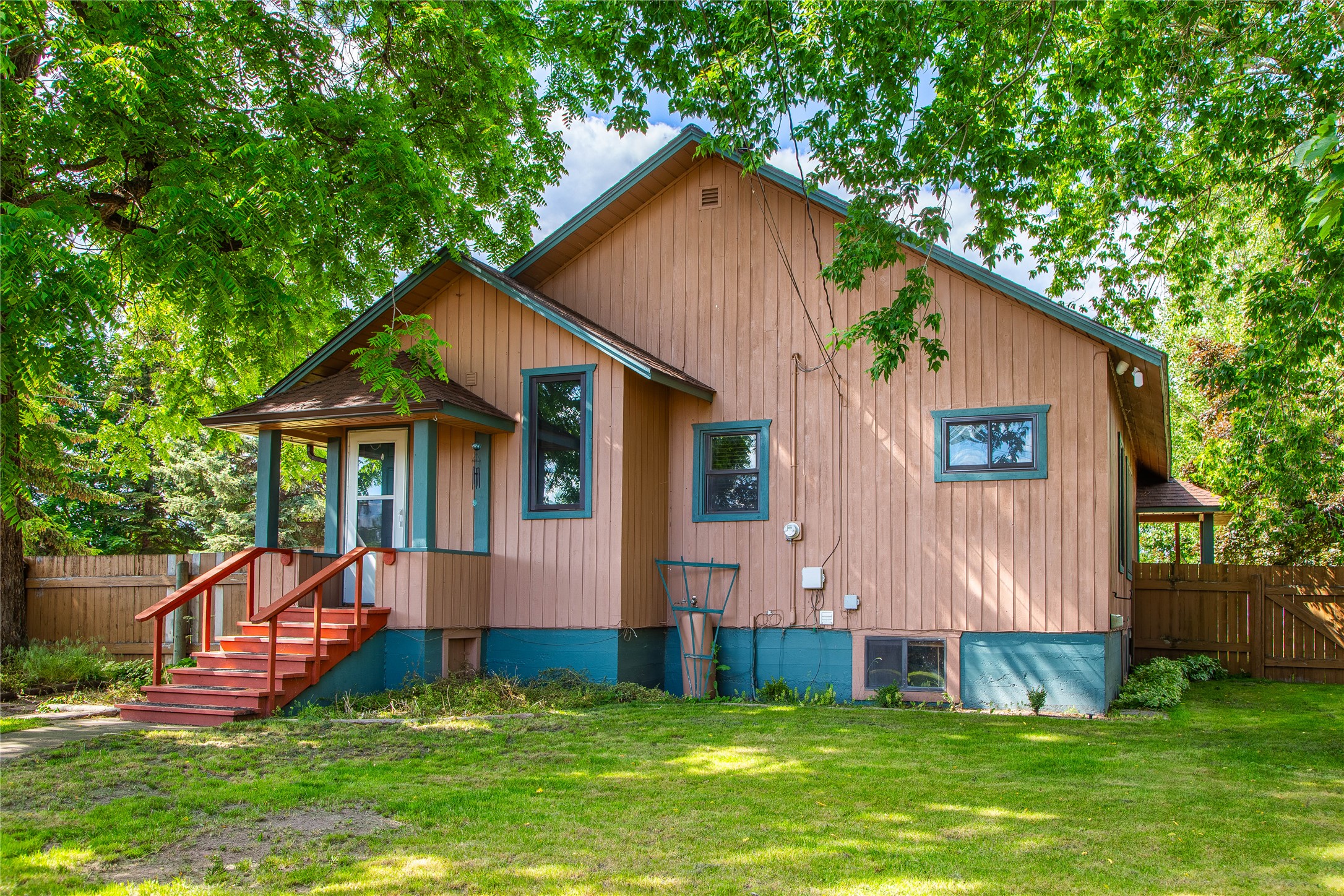 602 5th Avenue E Property Photo 3