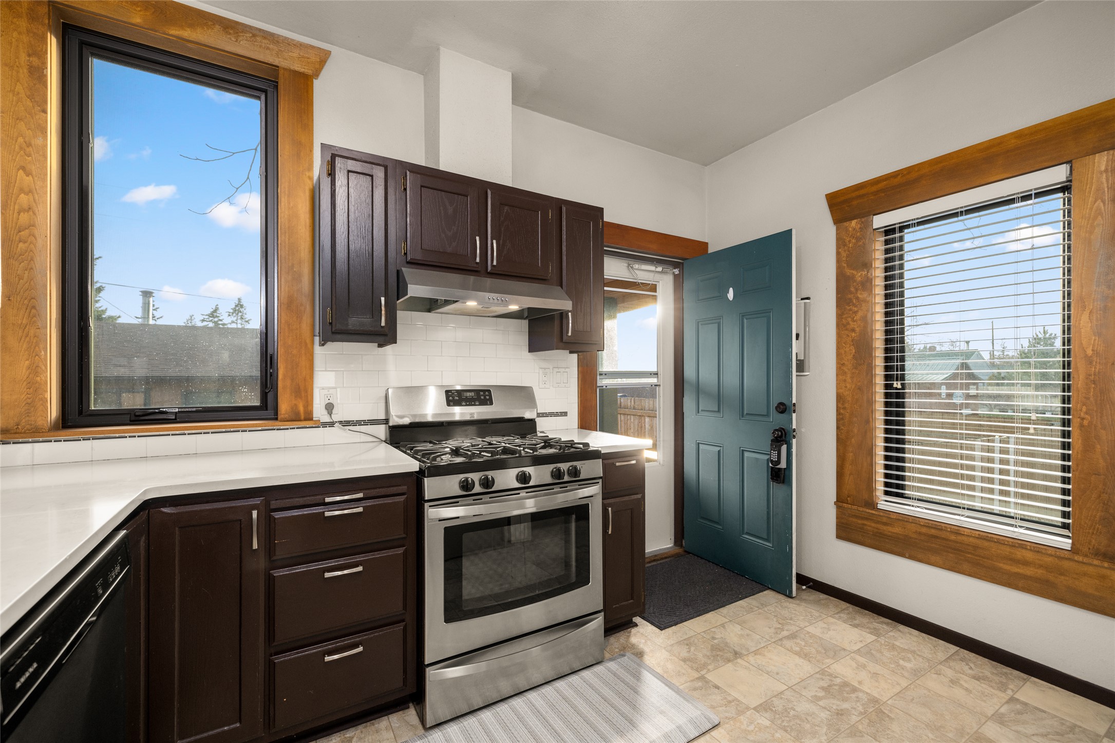 602 5th Avenue E Property Photo 10