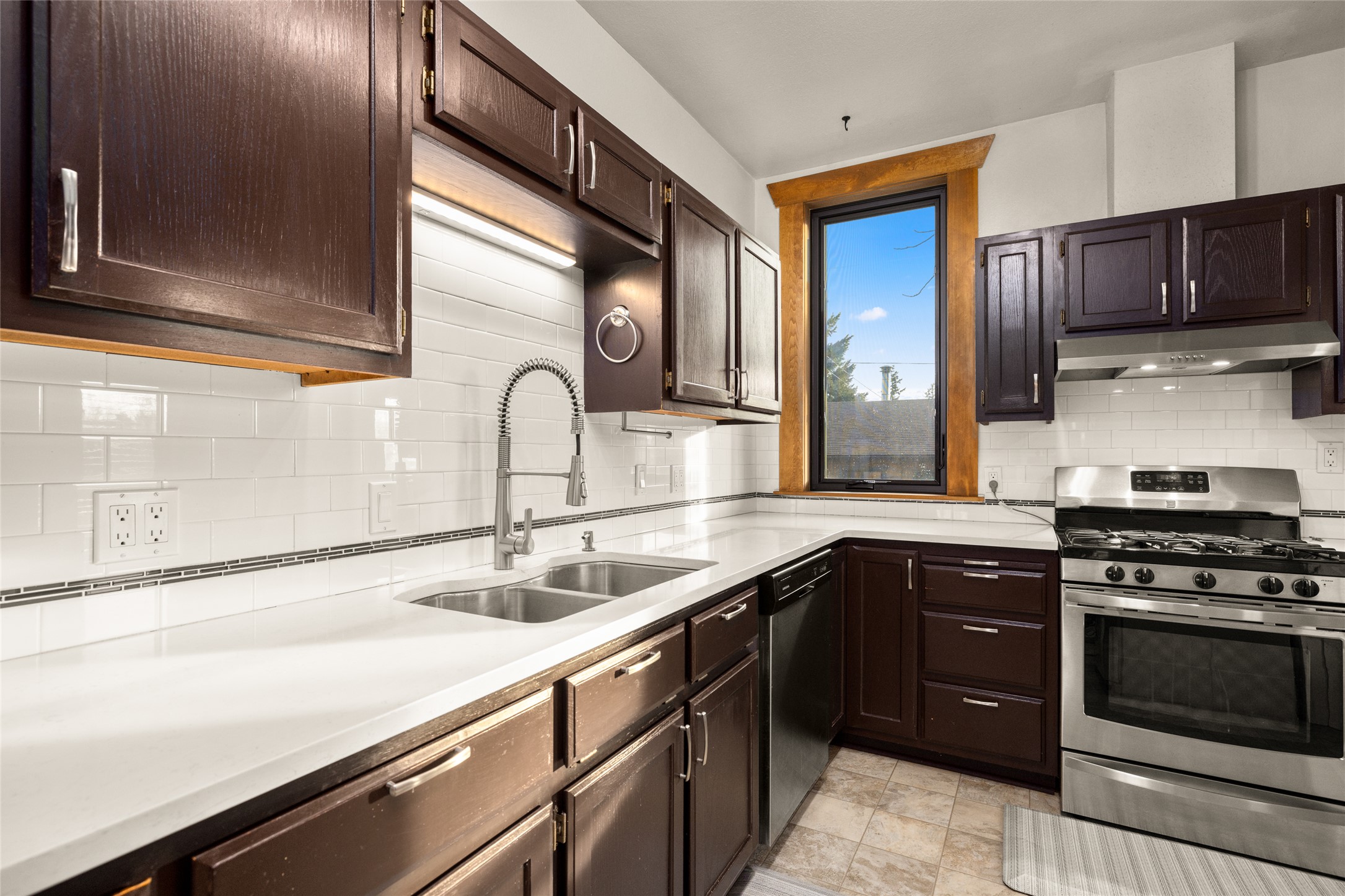 602 5th Avenue E Property Photo 12