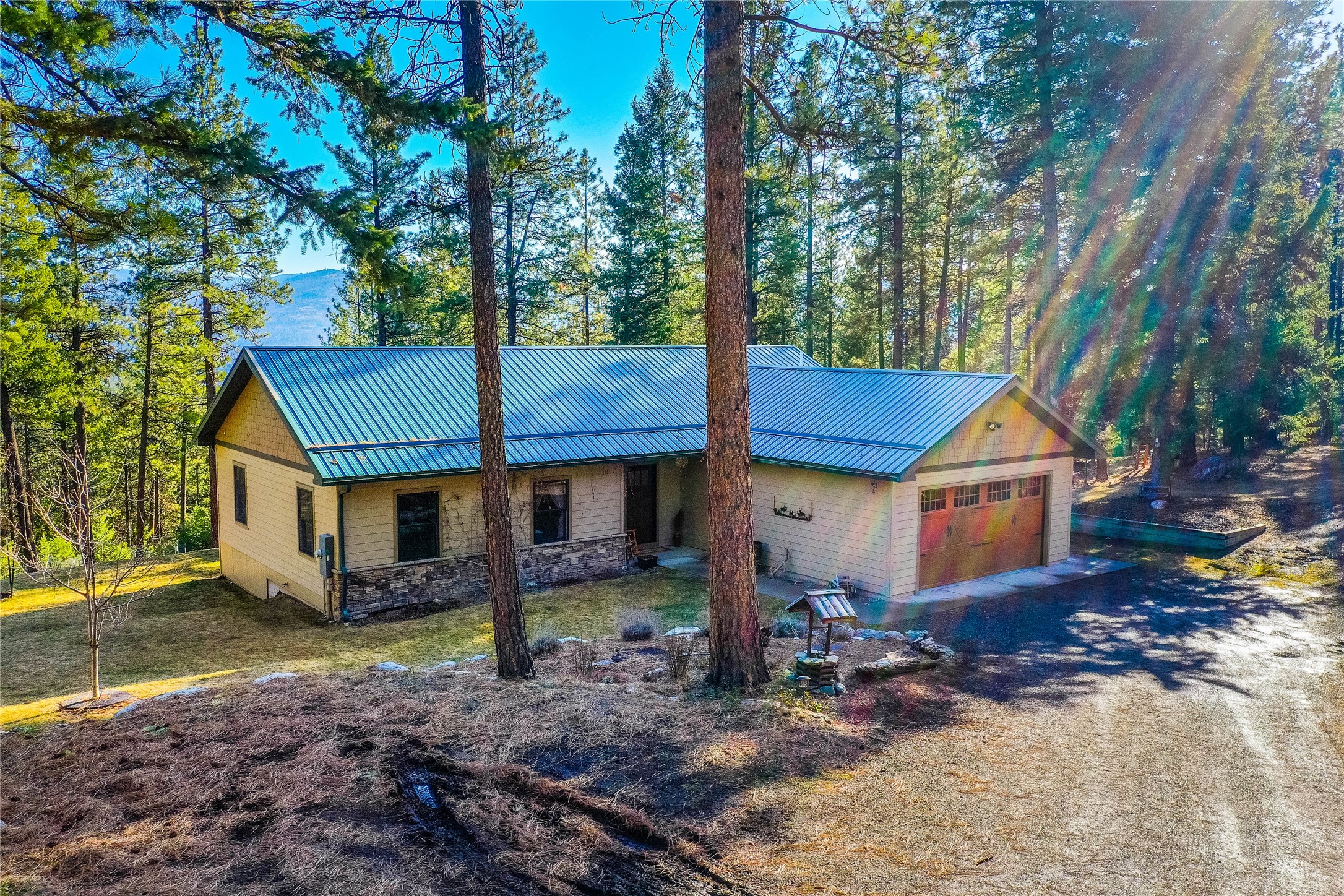 384 Smoke Ridge Road Property Photo 1