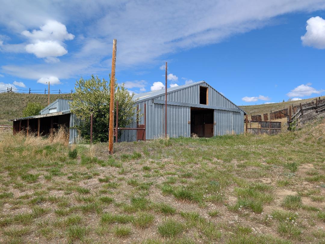 11 A City Shop Road Property Photo 9