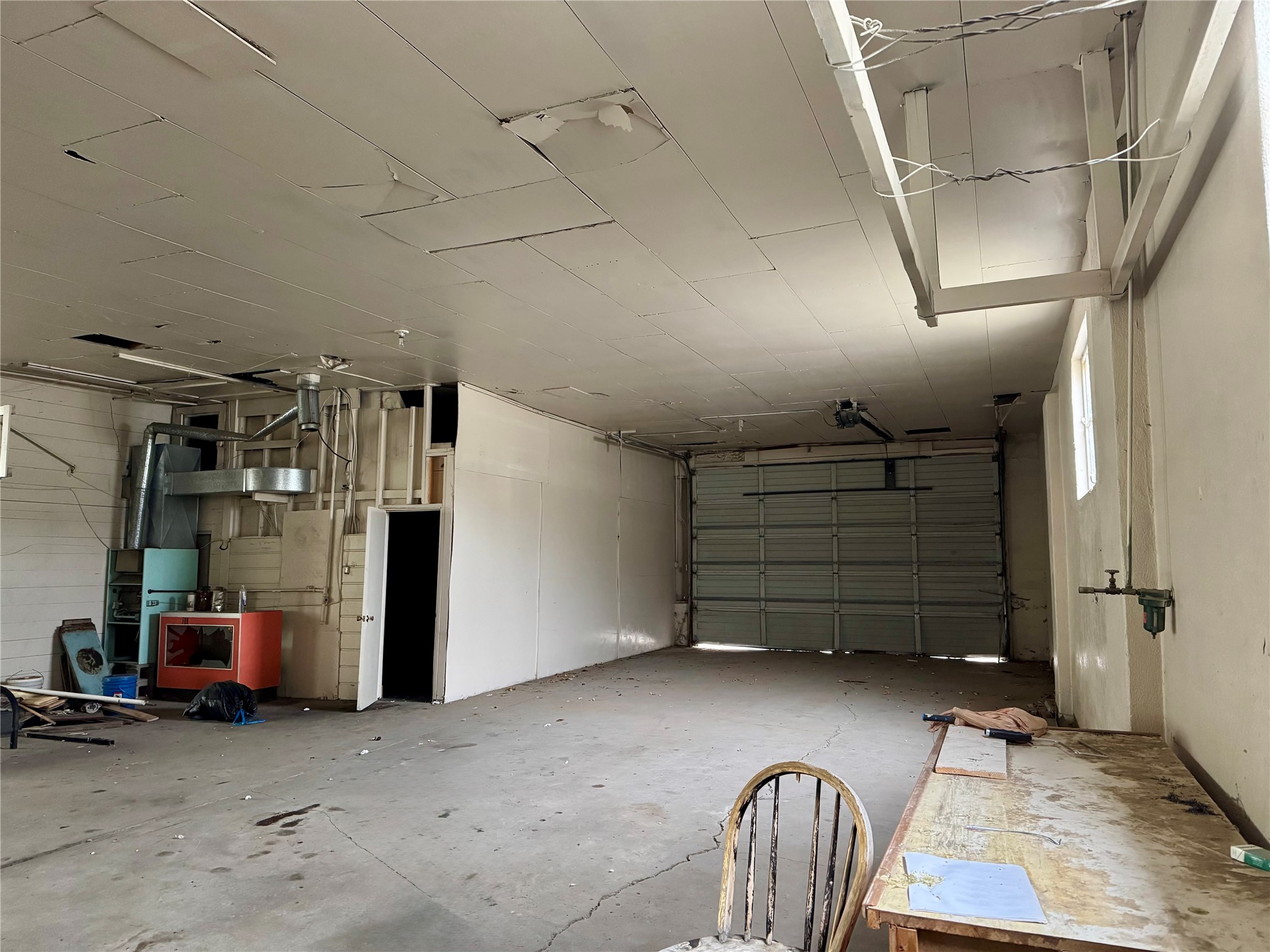 100 E Main Street Property Photo 27