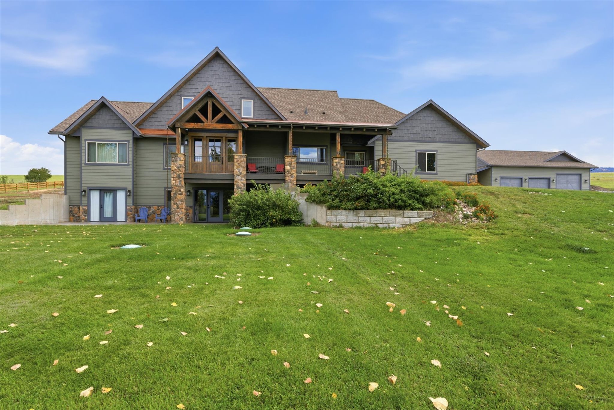 2074 Desperado Trail Property Photo 2