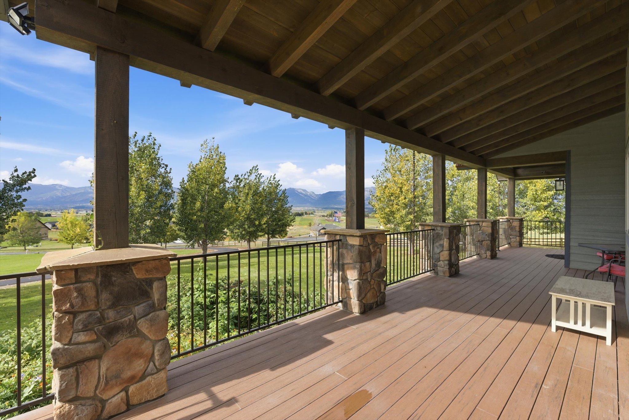 2074 Desperado Trail Property Photo 6