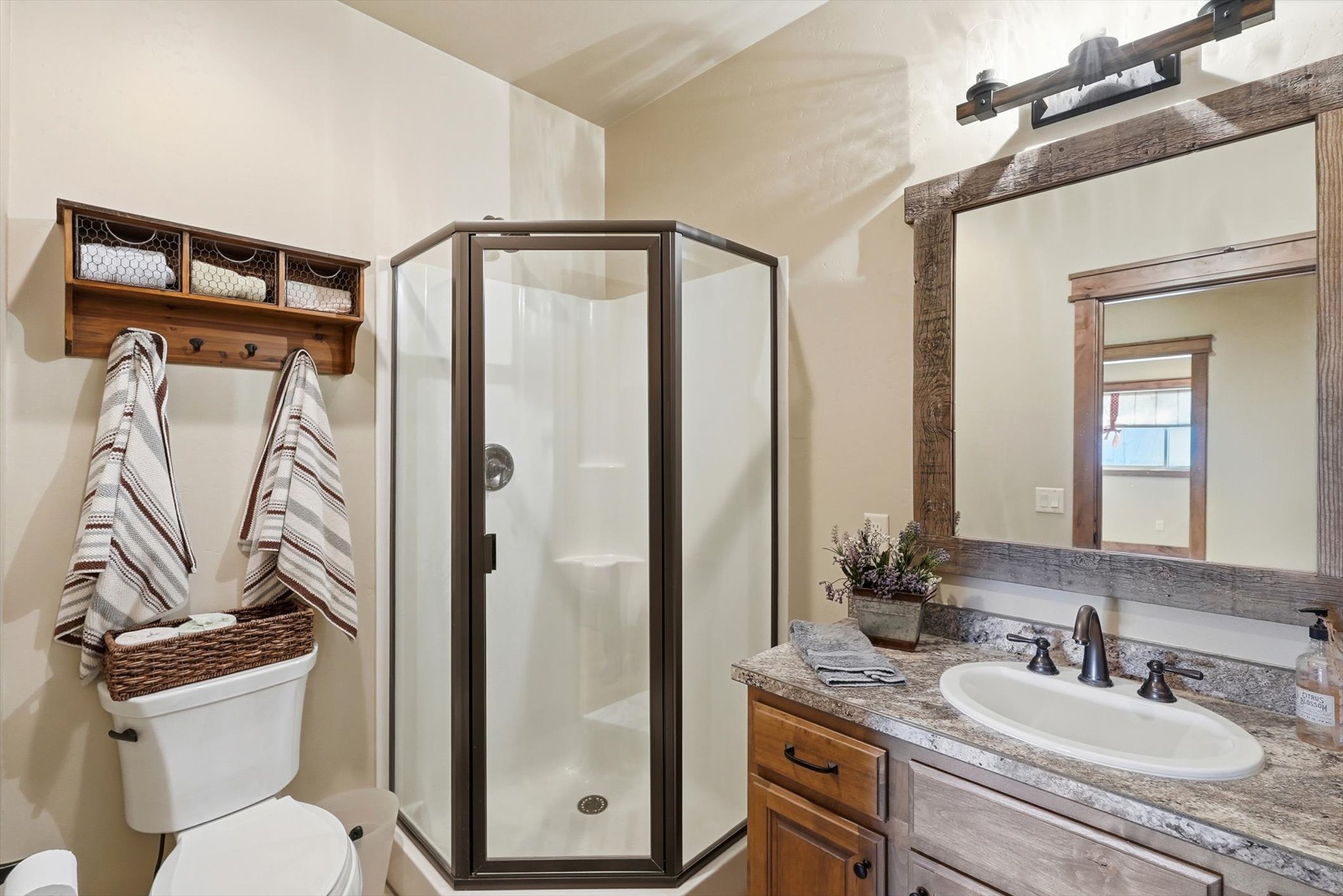 2074 Desperado Trail Property Photo 30