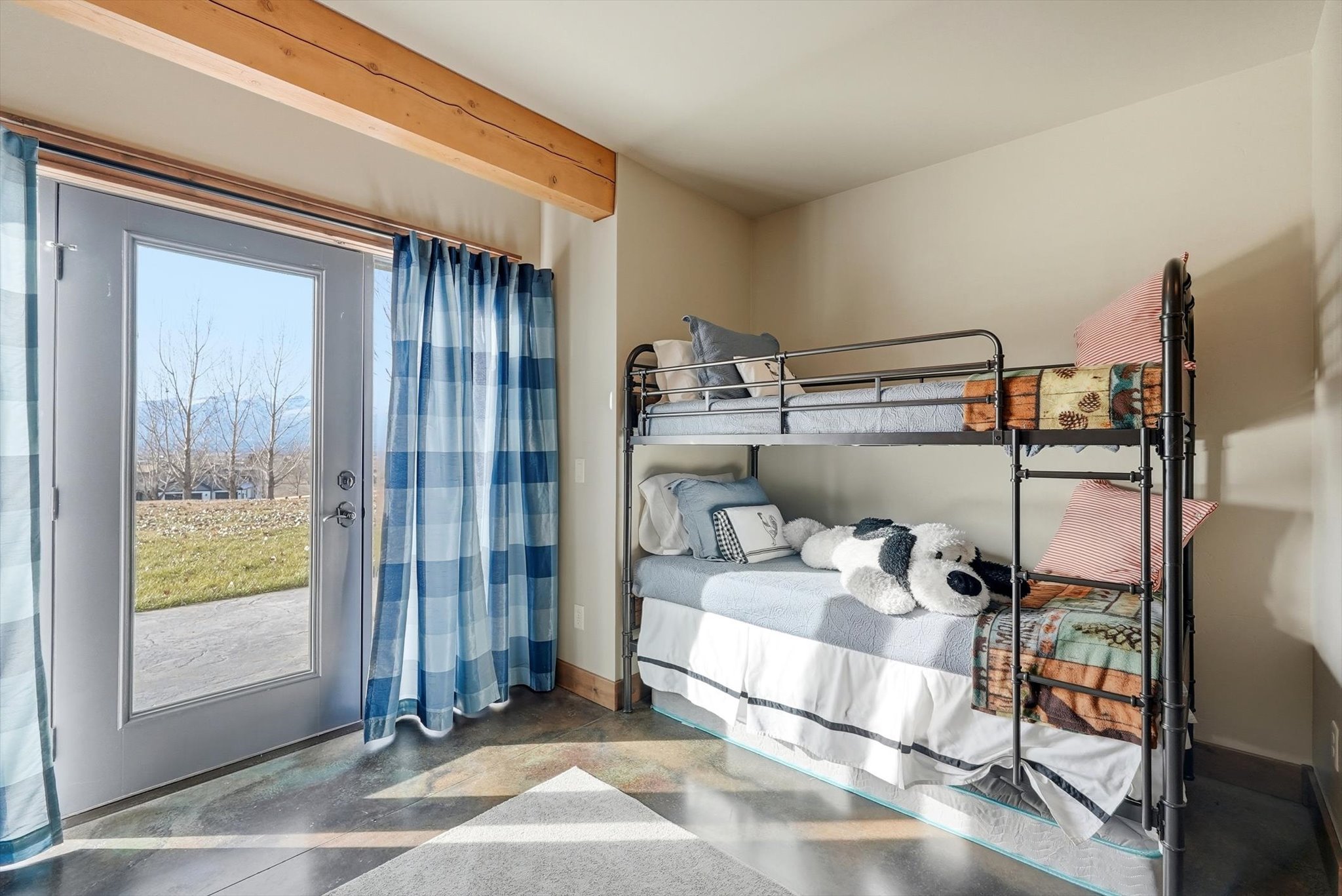 2074 Desperado Trail Property Photo 43